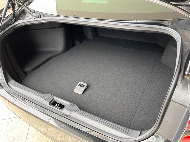 CROWN sedan hybrid