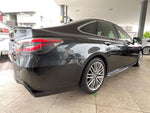CROWN sedan hybrid