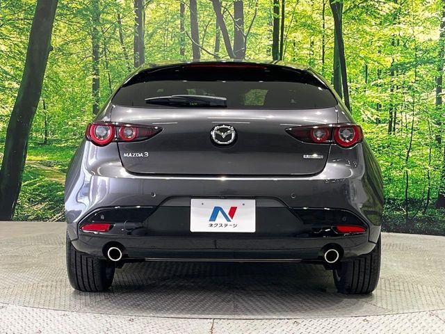 MAZDA3 FASTBACK