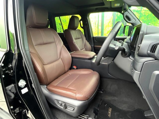 LANDCRUISER 250