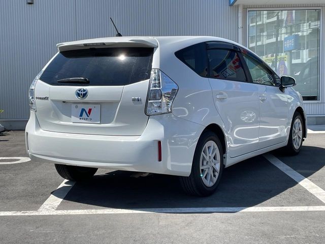 PRIUS Alpha