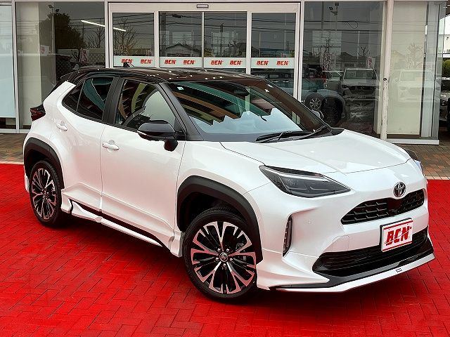YARIS CROSS HYBRID