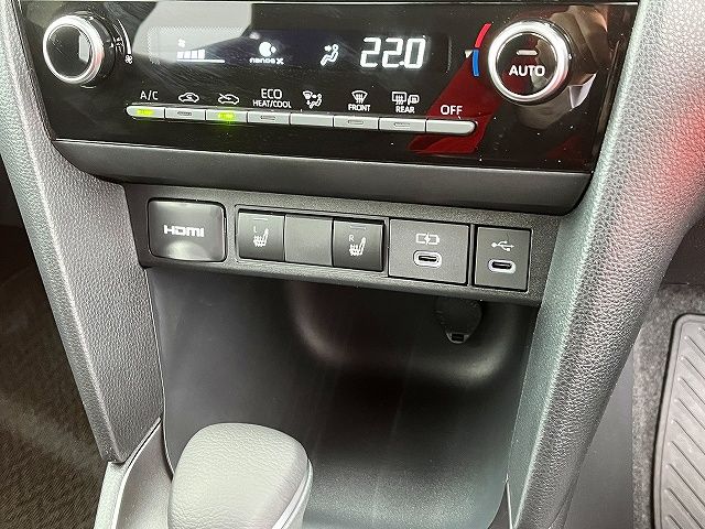 YARIS CROSS HYBRID