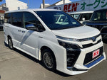 VOXY HYBRID