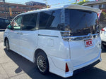 VOXY HYBRID