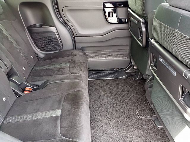 N-BOX CUSTOM