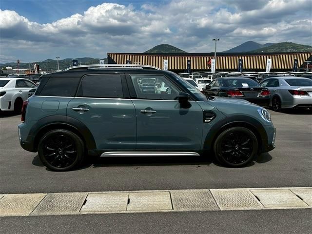MINI COOPER D CROSSOVER