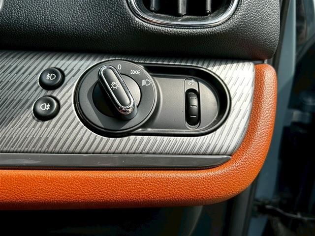 MINI COOPER D CROSSOVER