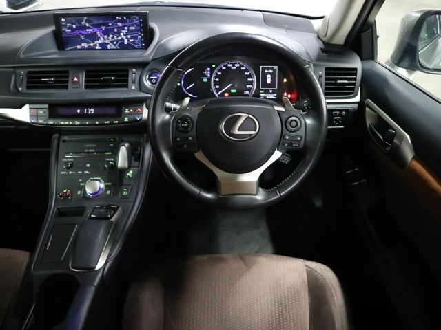 LEXUS CT200h