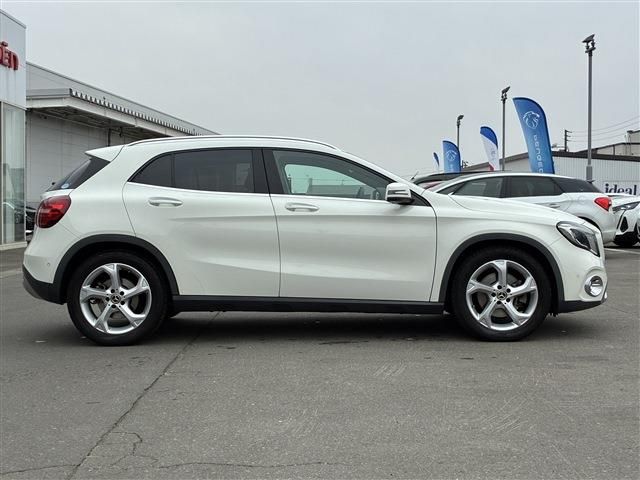 MERCEDES BENZ GLA class