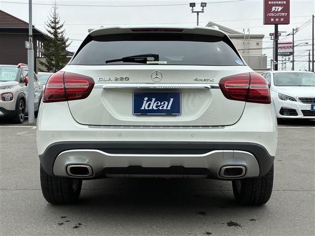 MERCEDES BENZ GLA class