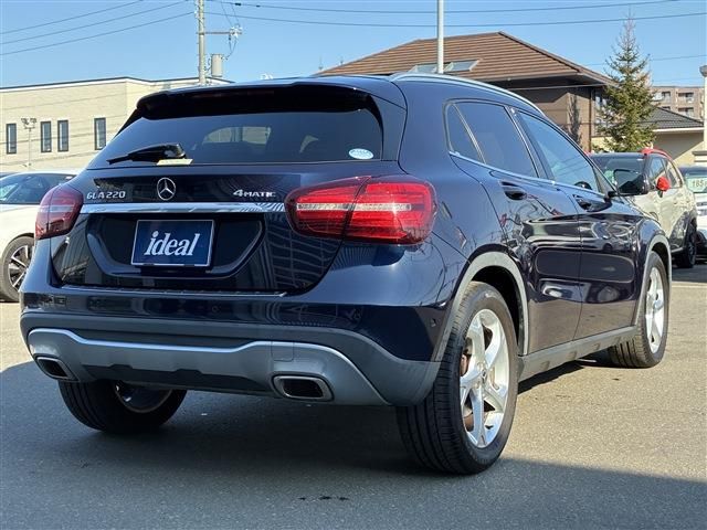 MERCEDES BENZ GLA class