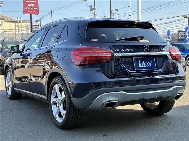 MERCEDES BENZ GLA class