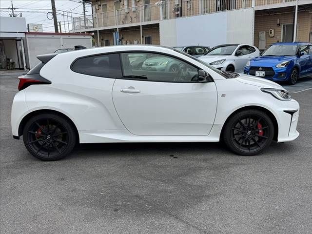 GR YARIS
