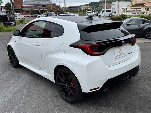GR YARIS