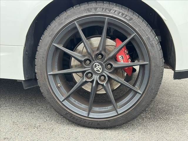 GR YARIS