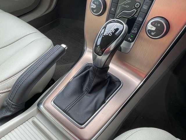 VOLVO V40 CROSS COUNTRY