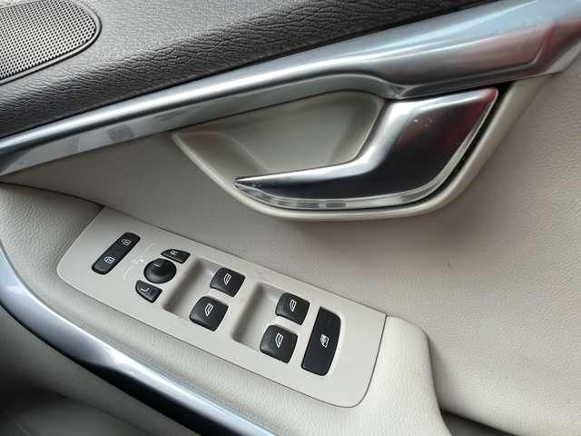 VOLVO V40 CROSS COUNTRY