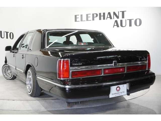 LINCOLN TOWNCAR