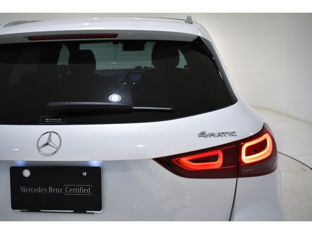 MERCEDES BENZ GLA class