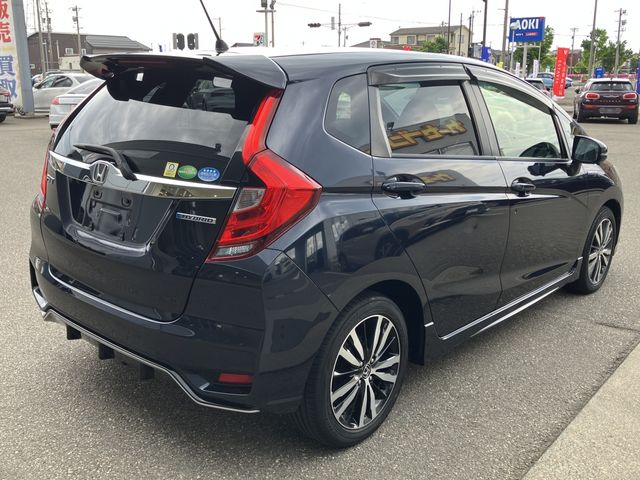 FIT HYBRID