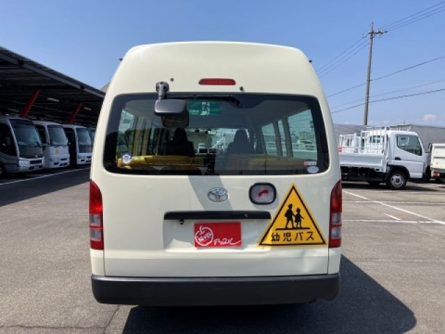 HIACE COMMUTER