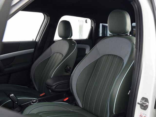 MINI COOPER D CROSSOVER