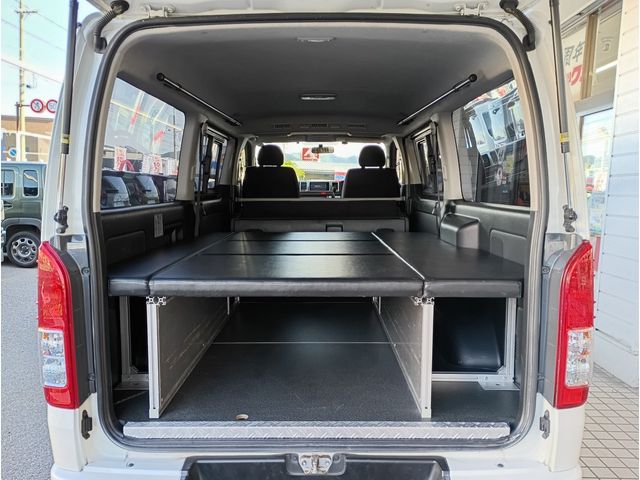 REGIUSACE van 4WD