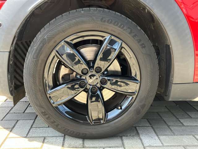 MINI COOPER D CROSSOVER