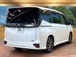 VOXY HYBRID