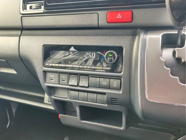 HIACE van 4WD