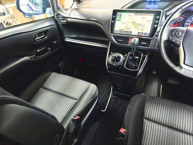 VOXY 4WD
