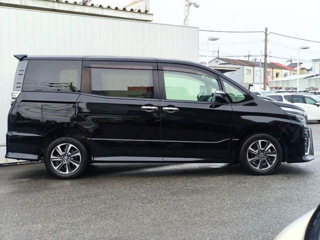 VOXY 4WD
