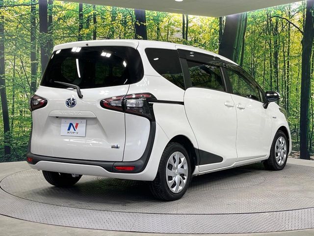 SIENTA HYBRID