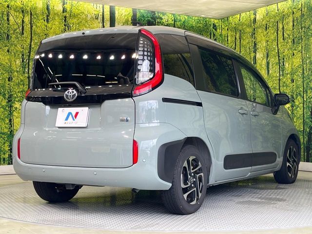 SIENTA HYBRID