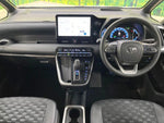 VOXY HYBRID