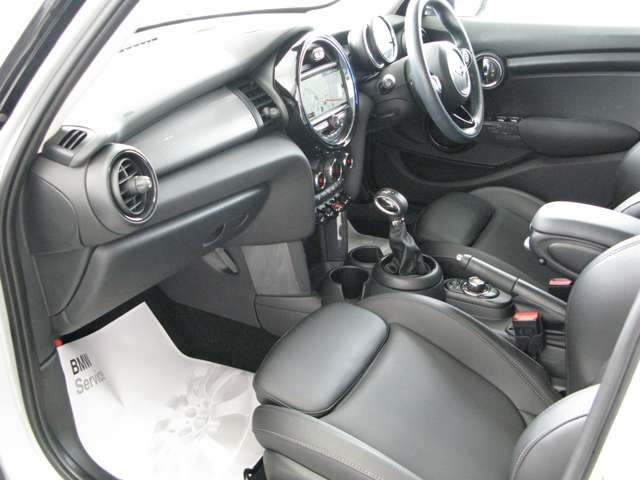 MINI COOPER D 5DOOR