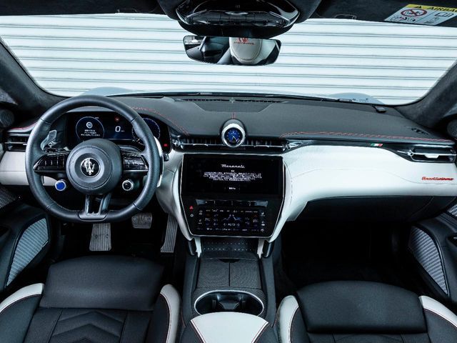 MASERATI GRANTURISMO