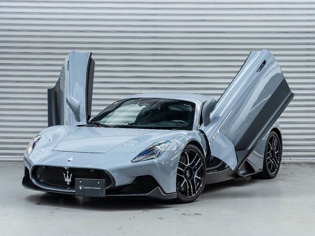 MASERATI MC20