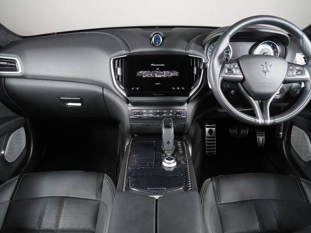 MASERATI GHIBLI Sedan
