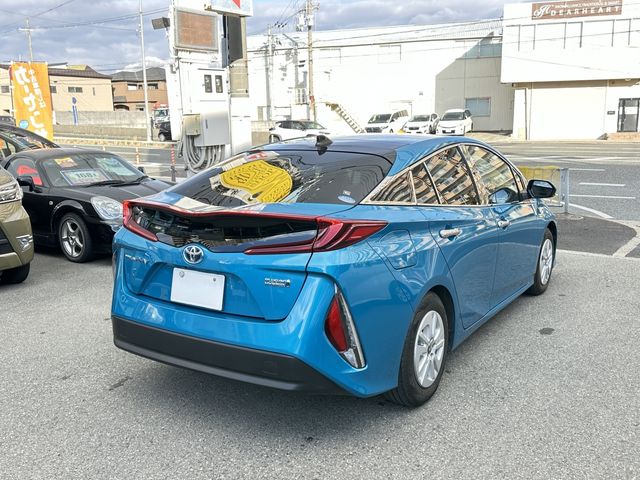 PRIUS PHV