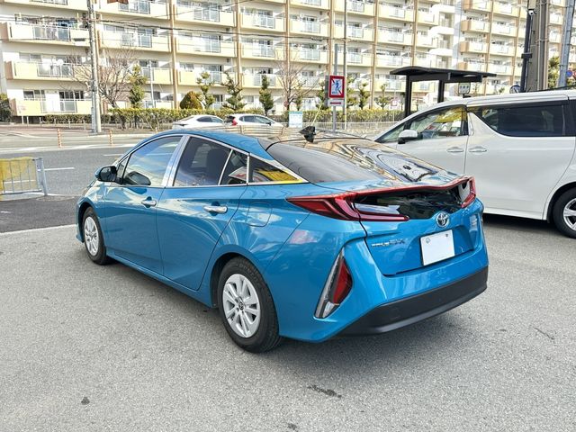 PRIUS PHV