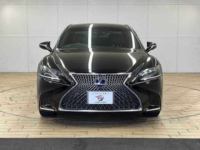 LEXUS LS500h 4WD
