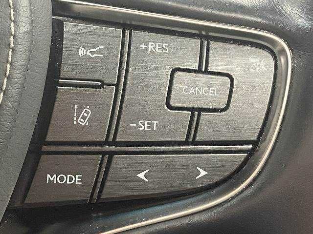 LEXUS LS500h 4WD