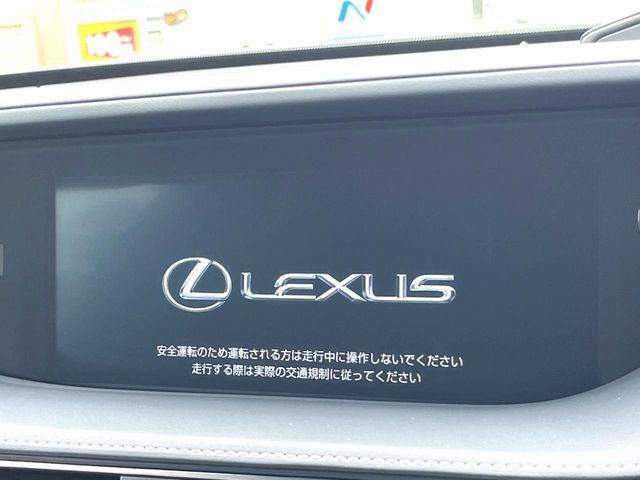 LEXUS LS500h 4WD