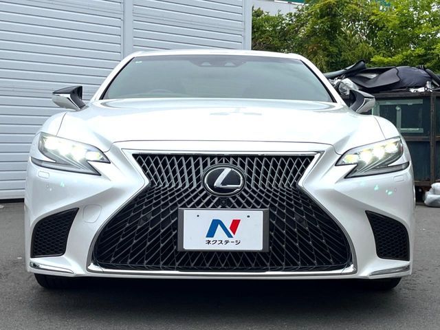 LEXUS LS500h 4WD