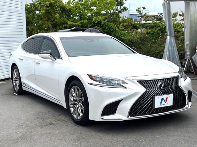 LEXUS LS500h 4WD