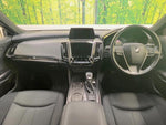 CROWN sedan