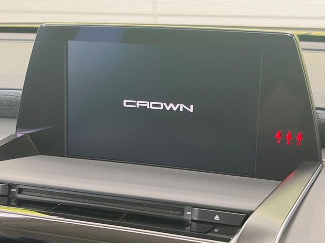 CROWN sedan