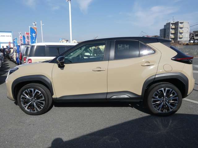 YARIS CROSS HYBRID